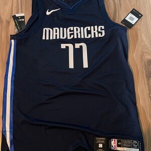 Nike Mavericks Luka Doncic